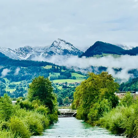 Berg Fux - 5 Neue Wohlfuehl Fewos - Bergblick, Zentral & Ruhig, Einige Fewos Mit Hund Oder Allergikerfreundlich