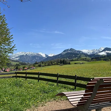 Berg Fux - 5 Neue Wohlfuehl Fewos - Bergblick, Zentral & Ruhig, Einige Fewos Mit Hund Oder Allergikerfreundlich Sonthofen