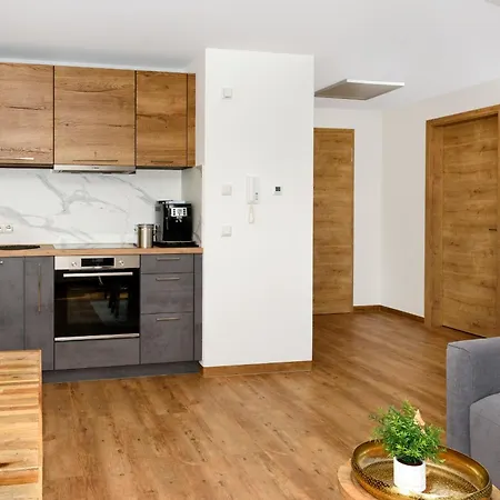 Berg Fux - 5 Neue Wohlfuehl Mit Bergblick, Balkon, Parkplatz, Nahe Oberstdorf זונטהופן